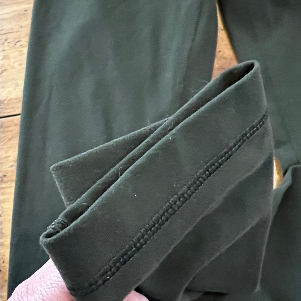 Lululemon Align super-high rise size 4 - Picture 11 of 13